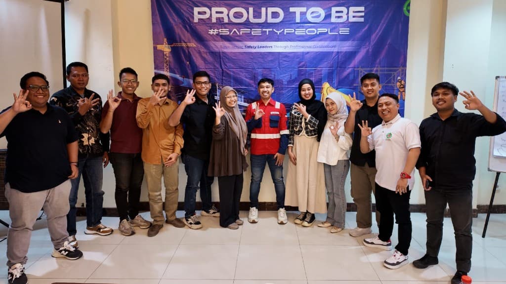 Foto bersama peserta pelatihan Proud to Be Safety Type People